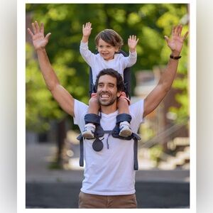 MiniMeis MMG4 Shoulder Child Carrier Grey Black NWT Foldable Adventure Pack